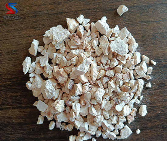 鋁土礦防火材料：化學(xué)穩(wěn)定,環(huán)保安全,澆注料用鋁礬土,鋁礬土熟料,鋁礬土價格
